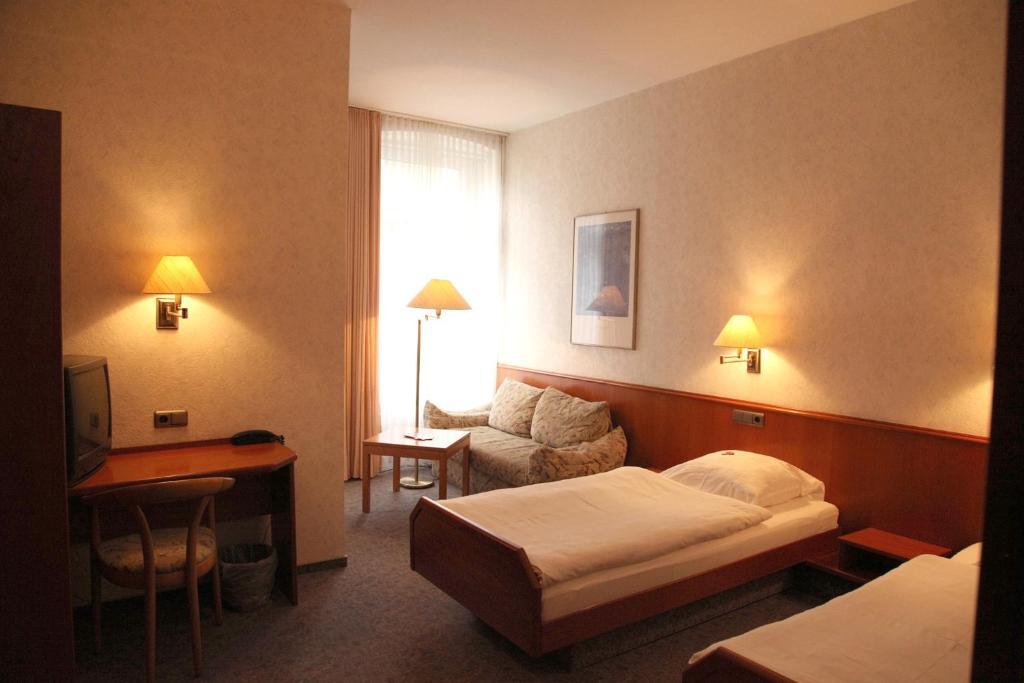 Ackfeld Hotel-Restaurant Bueren  Oda fotoğraf
