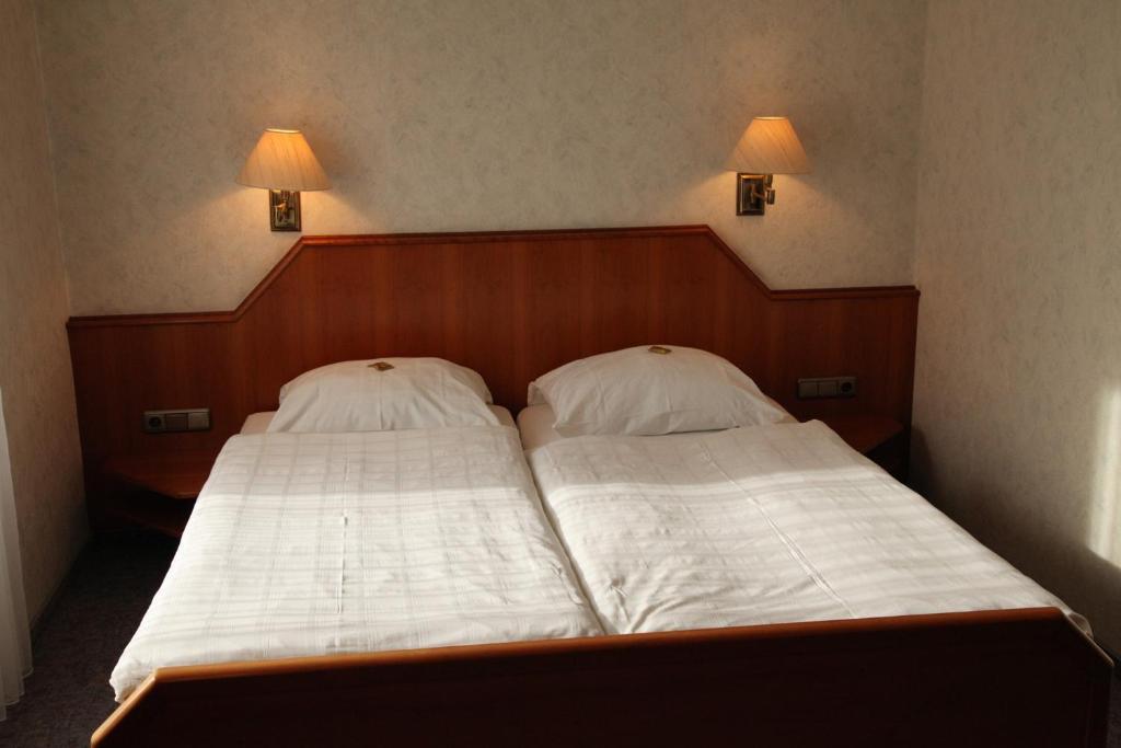 Ackfeld Hotel-Restaurant Bueren  Oda fotoğraf