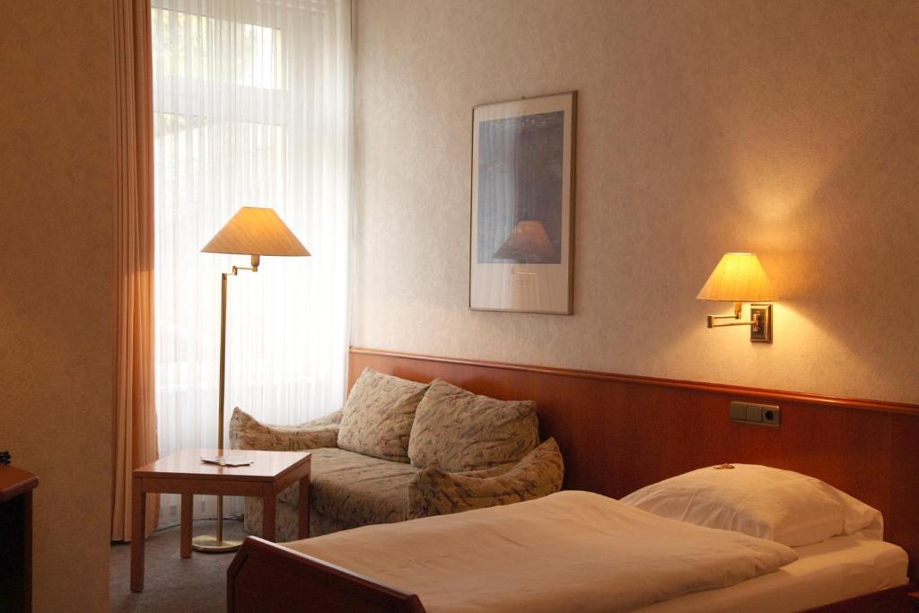 Ackfeld Hotel-Restaurant Bueren  Oda fotoğraf